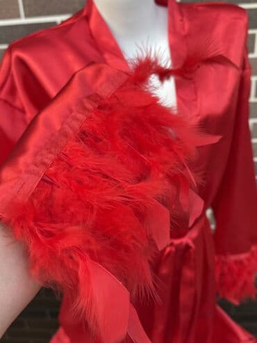 белая ночная сорочка: Шелковистый халат ярко‑красного цвета. Размер L - Материал: гладкая — 2