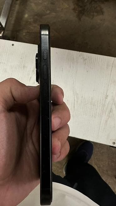 купить четырнадцатый iphone: IPhone 16 Pro, Б/у, 256 ГБ, Black Titanium, 85 % — 6