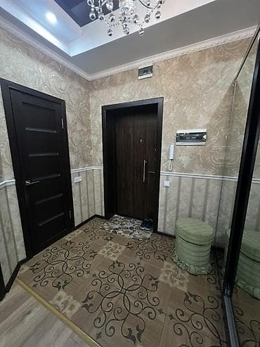 робочый городок: Просторный коридор/прихожая с гардеробной и встроенными решениями — 2