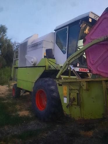 фара на стрим: Комбайн зерноуборочный Claas Dominator 130 - Серия Dominator, модель — 5