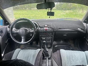 даф 2011: Mazda 323: 1994 г., 1.3 л, Механика, Бензин, Хэтчбэк — 3