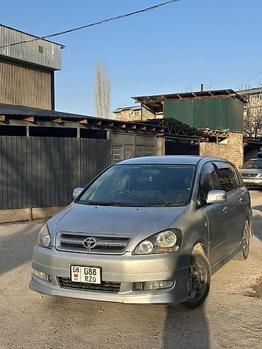 обмен на электро: Toyota Ipsum: 2001 г., Автомат — 4