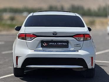 Транспорт: Toyota Corolla: 2020 г., 1.8 л, Автомат, Гибрид, Седан — 4