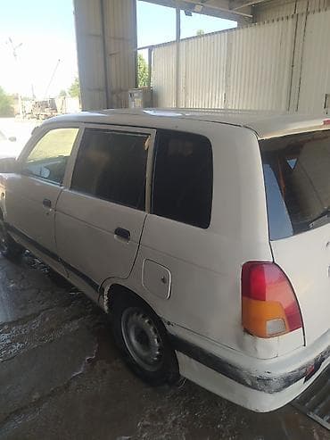 Продажа авто: Daihatsu Pyzar: 2000 г., 1.6 л, Механика, Бензин, Универсал — 8