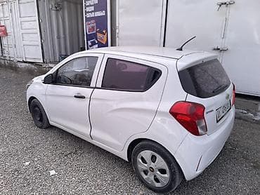 mers amg: Chevrolet Spark: 2016 г., 1 л, Автомат, Бензин, Хэтчбэк — 3