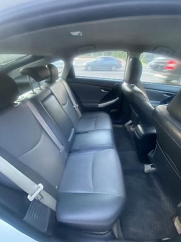 byd e2 2022: Toyota Prius: 2011 г., 1.8 л, Гибрид, Хэтчбэк — 3