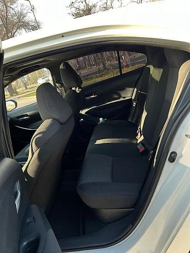 Унаа сатуу: Toyota Corolla: 2019 г., 1.8 л, Вариатор, Гибрид, Седан — 6