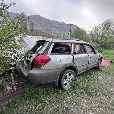 forester sti: Subaru Outback год 2005 объем 2,5 кузов универсал), серебристый цвет — 2