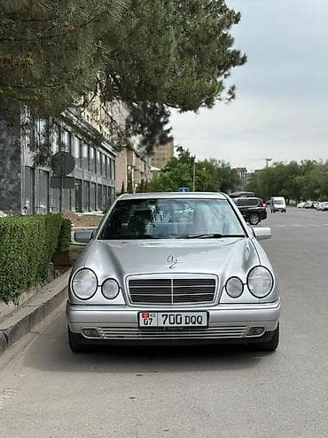 Mercedes-Benz E-Class: 1999 г., 4.3 л, Автомат, Бензин, Седан