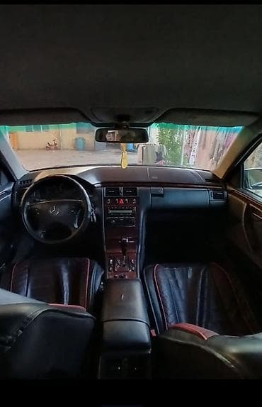 Mercedes-Benz E-Class: 2001 г., 3.2 л, Автомат, Бензин, Седан — 2
