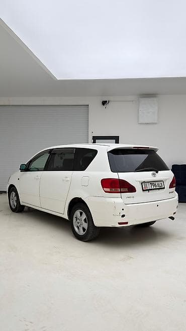 японский авто: Toyota Ipsum: 2003 г., 2.4 л, Автомат, Бензин, Минивэн — 4