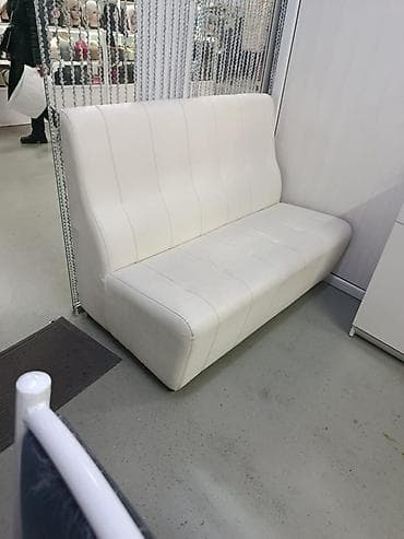 Прямые диваны: Прямой диван, Б/у — 1