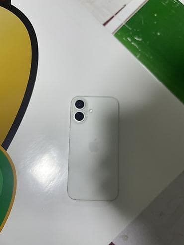 IPhone 16, 128 ГБ, белый - Экран: с вырезом Dynamic Island, высокая at lalafo.kg IPhone 16, 128 ГБ, белый - Экран: с вырезом Dynamic Island, высокая