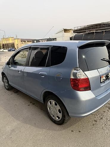 Honda Fit: 2002 г., 1.3 л, Автомат, Бензин, Хэтчбэк — 2