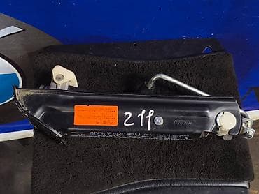 ej ve: Домкрат штатный Mercedes-Benz. На кузов E-Class W211 — 1