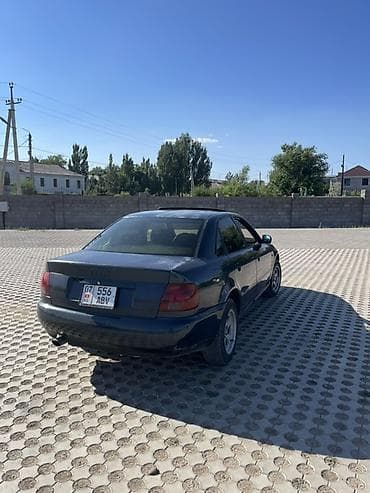Audi A4: 1995 г., Седан — 4