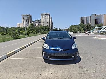 prius 50: Toyota Prius: 2013 г., Автомат, Гибрид, Хэтчбэк — 1