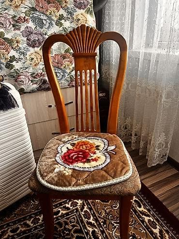 Стул для зала, Дерево