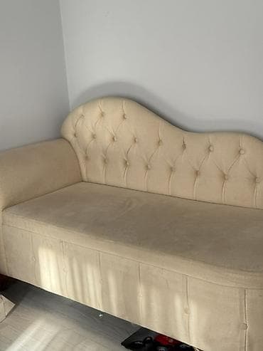 велюровое: Бежевая кушетка в классическом стиле. - Ассиметричная спинка: слева — — 2