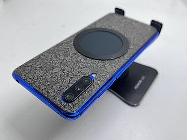 телефон за 9000: Xiaomi, Mi 9 Lite, Б/у, 128 ГБ, цвет - Синий, 2 SIM — 3