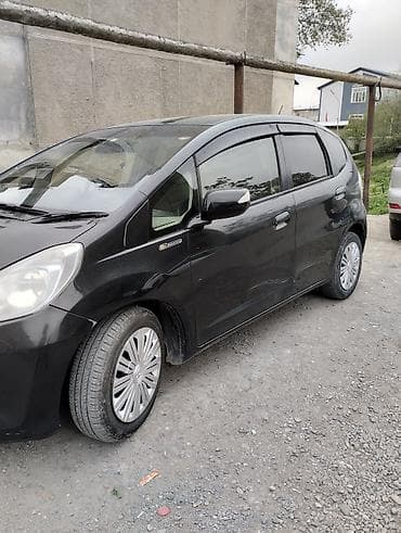 geely automobile: Honda Fit: 2013 г., Автомат, Бензин, Хэтчбэк — 4