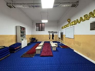 нижный джал: Продается помещение в мкр Джал, Ахунбаева 67/1. Цокольное помещение в — 2