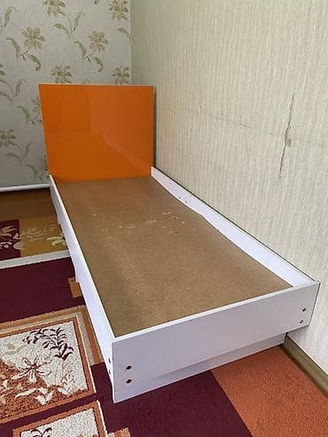 sofa bed: Односпальная кровать, Б/у, Каркас без матраса, длина - 190 см — 2
