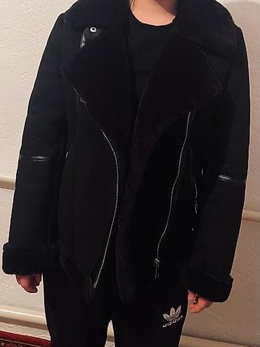 Женская дублёнка-пилот из чёрной эко-замши с плотным меховым подкладом