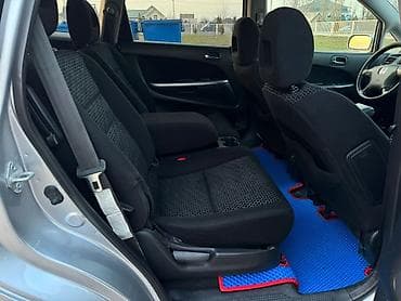 ласети автомат: Honda Stream: 2004 г., 2 л, Автомат, Бензин, Минивэн — 5