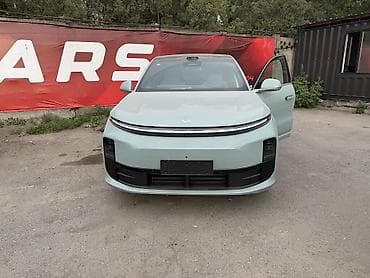 Lixiang: Lixiang L6: 2025 г., 1.5 л, Робот, Гибрид, Кроссовер — 1