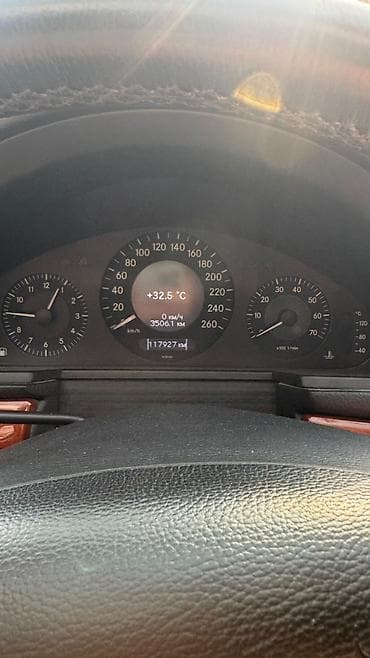 atego 818: Mercedes-Benz E-Class: 2009 г., 1.8 л, Автомат, Бензин, Седан — 5