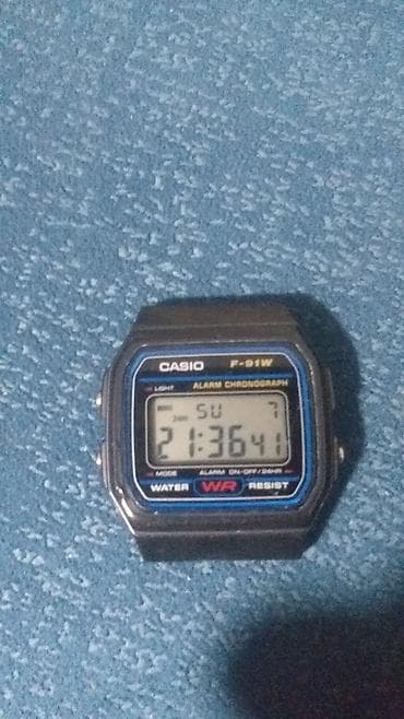 Классические часы: Casio F-91W — классические цифровые часы Характеристики: - Модель — 2