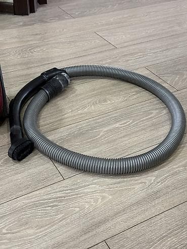 Техника жана электроника: Пылесос Hansson, 1800W Сила всасывания 320W БУ, отличном состоянии — 3