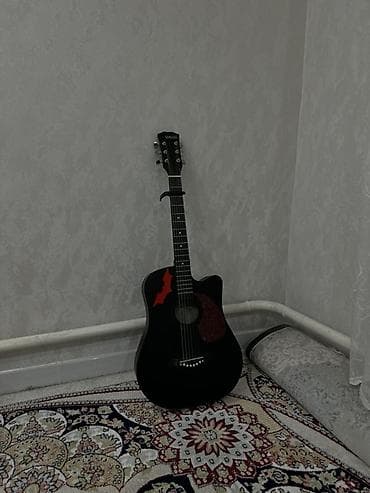 Срочно продоется Акустическая гитара форма корпуса дредноут с вырезом