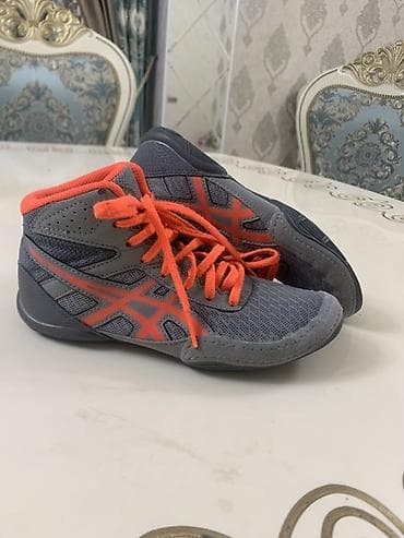 nike react: Кроссовки Asics для зала/борьбы, средняя посадка. - Цвет: серый с — 1