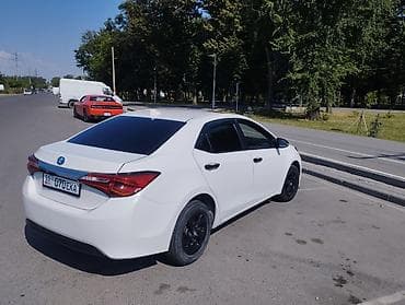 Toyota Corolla: 2017 г., 1.8 л, Автомат, Гибрид, Седан — 3