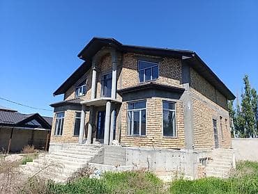 Үйлөрдү сатуу: Просторный кирпичный дом с огороженной территорией и хозпостройками — 3