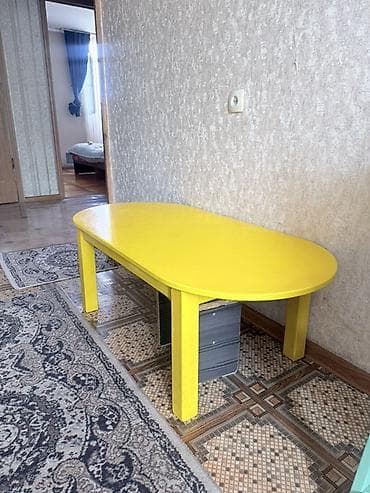coffee table: Жёлтый журнальный столик овальной формы - Яркая столешница овальной — 2
