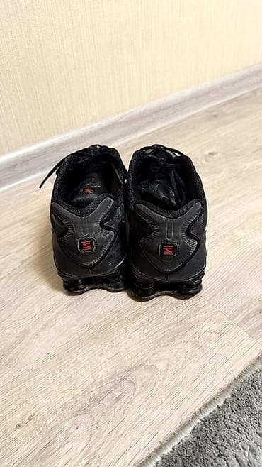 Эркектердин кроссовкасы, 41, Nike, Колдонулган, түсү - Кара — 2