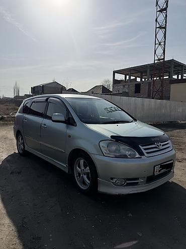 Toyota Ipsum: 2001 г., 2.4 л, Автомат, Газ, Минивэн
