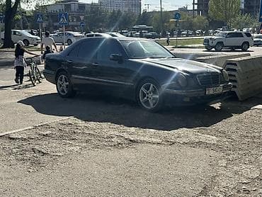 молдинг w211: Mercedes-Benz E-Class: 2001 г., 3.2 л, Автомат, Бензин, Седан — 4