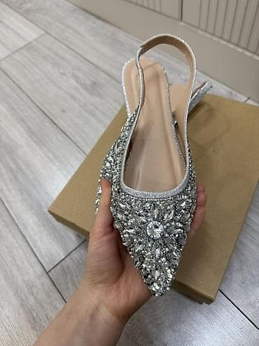 Спорттук бут кийим: Балетки-слингбэки с острым носком, усыпанные стразами - Цвет — 1