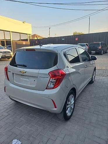 evo poliki: Chevrolet Spark: 2020 г., 1 л, Автомат, Бензин, Хэтчбэк — 3