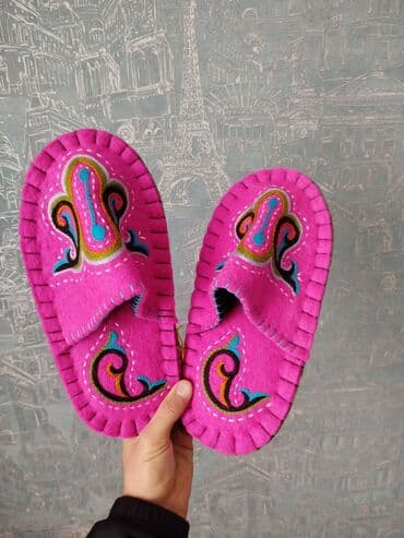 обувь ручной работы бишкек: Домашние тапочки, 37, Новый, цвет - Белый, Самовывоз — 5