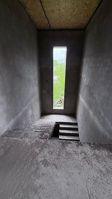 продаю рассрочку: Продаётся кирпичный дом в стадии строительства. Район ж/м Арча- Бешик — 8