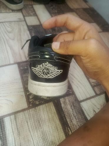 беговые кроссовки мужские: Мужские кроссовки, 39, Air Jordan, Б/у, цвет - Черный — 1