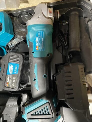 инструментальный шкаф: Аккумуляторный набор 4/1 от немецкой фирмы АРТЛАЙН в комплекте — 3