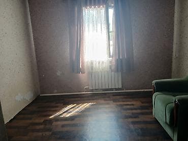 Бөлмөлөр: Сдается комната. - Площадь ориентировочно 10–12 м². - Светлая: окно с — 1
