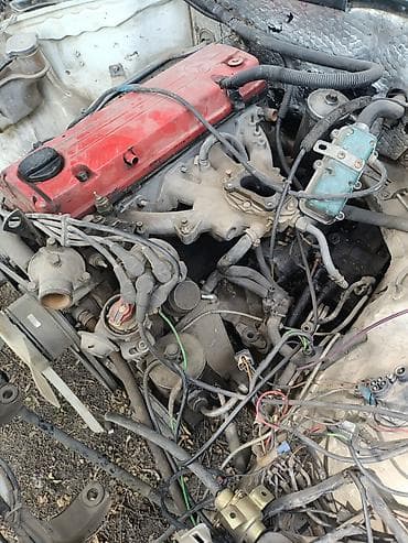 Продаю 102 мотор на 190(w201),124 Mercedes торг на месте .Двигатель