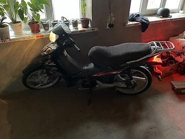 диски скутера: Скутер Suzuki (мопед-скутер класса 50–110 см³) Описание: - Компактный — 5